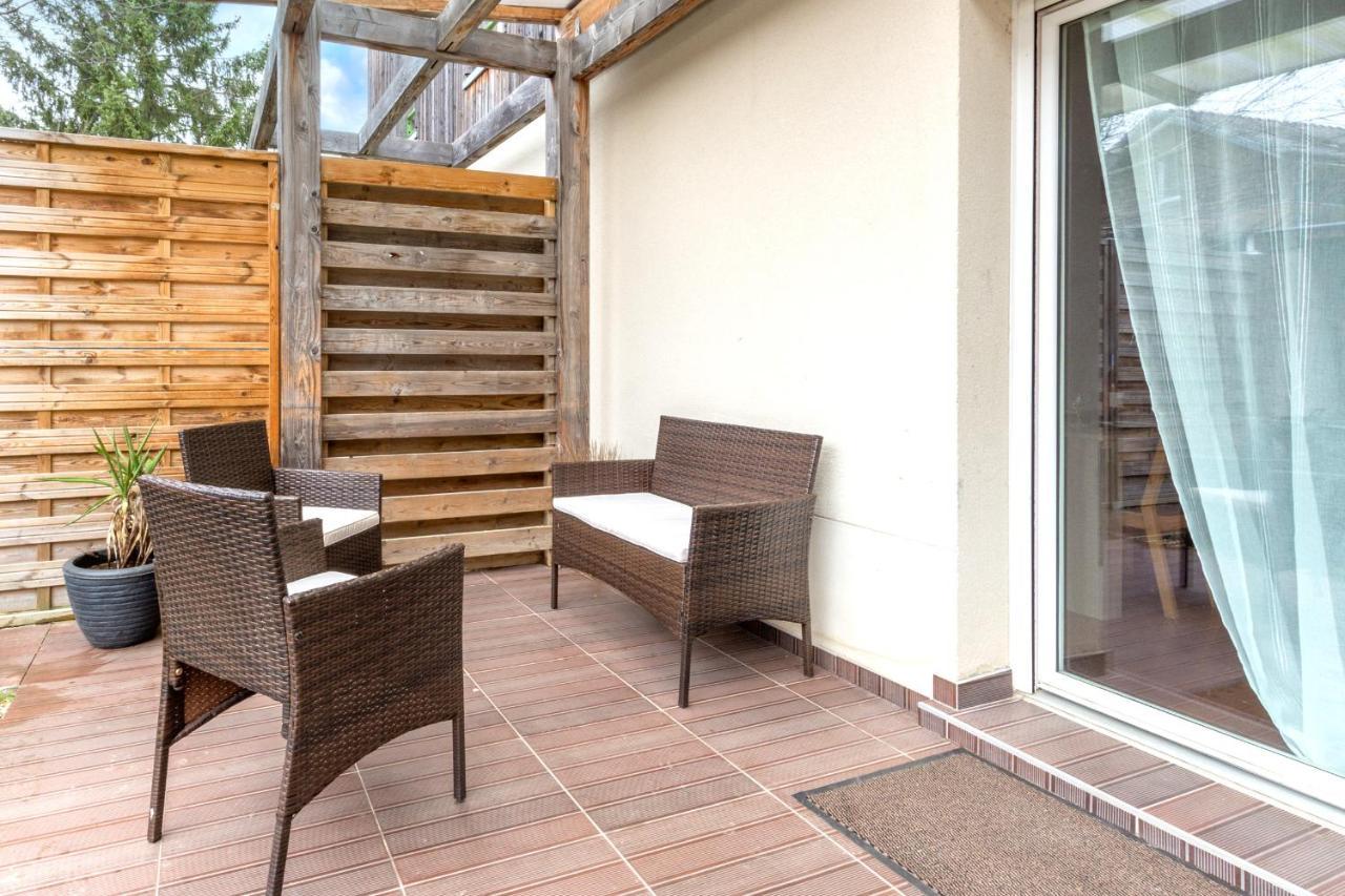 Le Duplex Chessy - 15Min From Disneyland - 2 Private Parkings - Garden - Kingsize & Queensize Bed - Supermarket Behind The House المظهر الخارجي الصورة